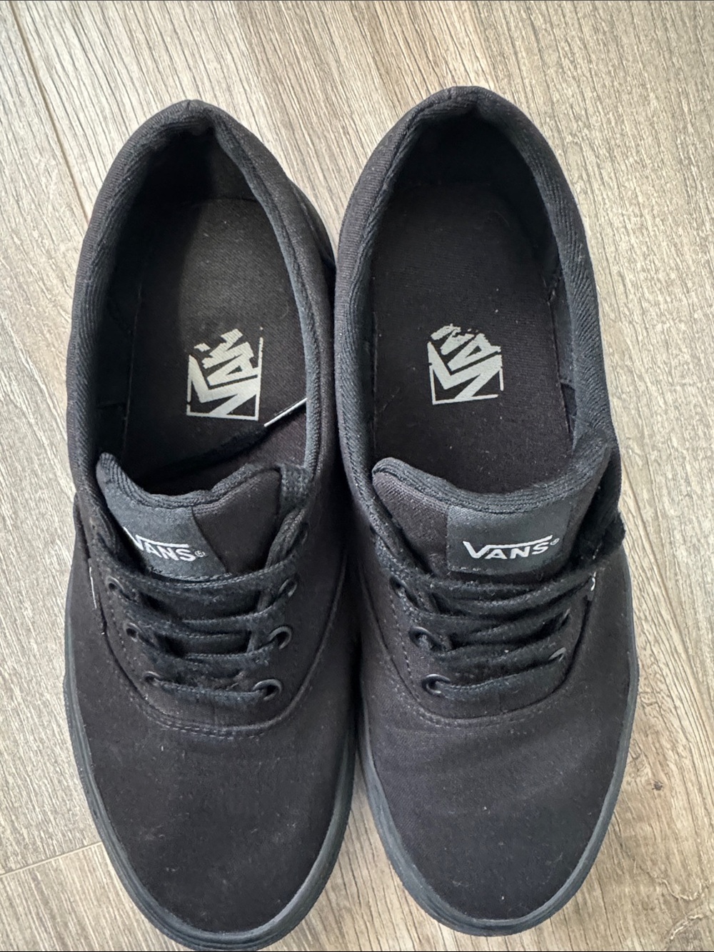 Vans Women's All-Black Classic Low-Top Canvas Sneakers Size 8 - Picture 4 of 8